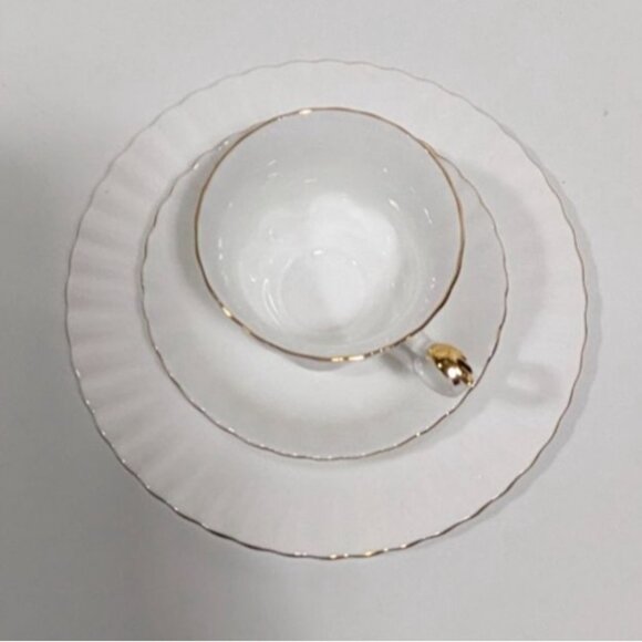 Royal Albert Val Dor Bone China White Tea Cup & Saucer Trio Set Gold Trim - Picture 10 of 16